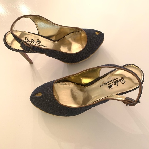 Barbie by Town Shoes 4.5 inch platform heels - Picture 3 of 7